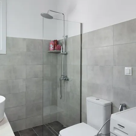 Apartment Sunset Realty *